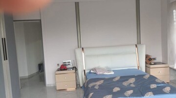 Master Bedroom in 1 BHK Apartment at Shreepati Jewels Ruby, Girgaon – for Rent