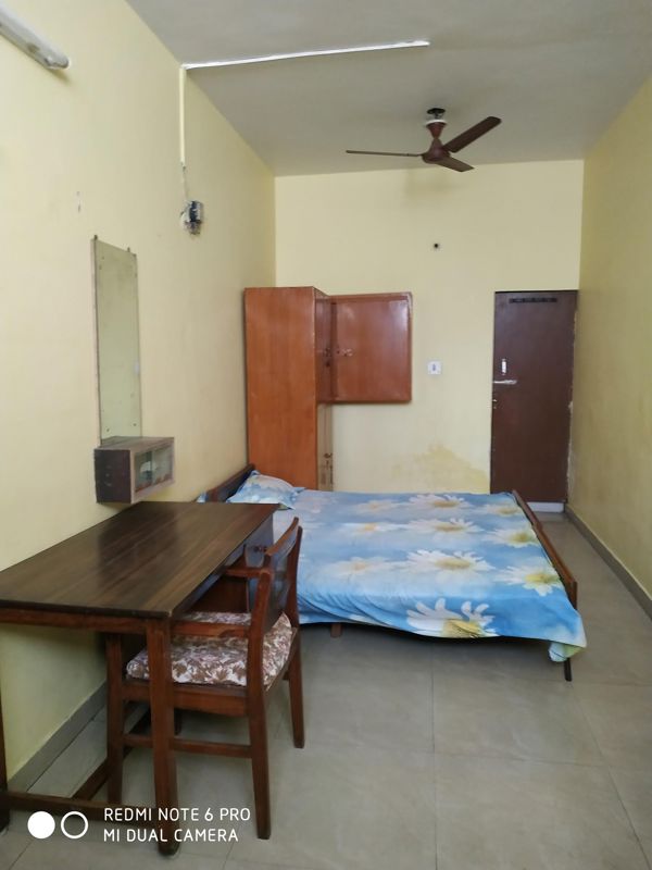 1 BHK + Extra Room Independent House For Rent in Gomti Nagar