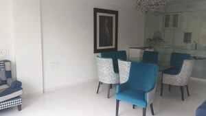 1 BHK Apartment For Rent in Aavishkar Apartment, Grant Road West