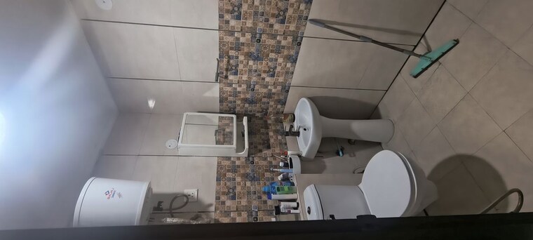Bathroom, panchsheel vihar 2 Bedroom 630 Sq.Ft. Builder Floor In Panchsheel Vihar Delhi 9921278