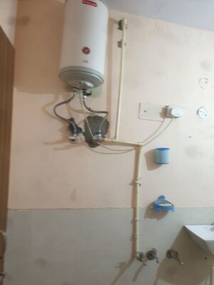 Bathroom in 1 RK Independent House at Sector 16 – for Rent