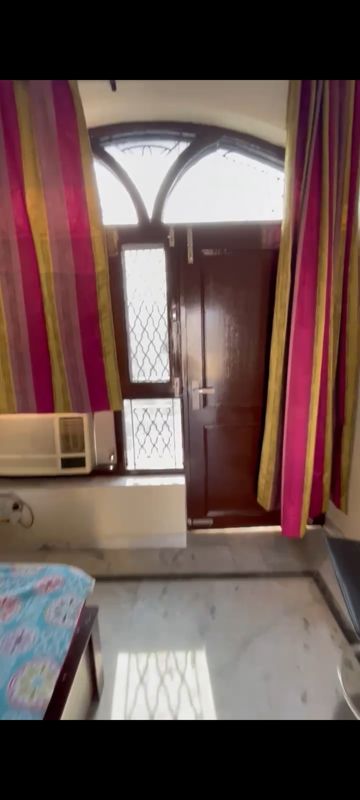 2 BHK + Extra Room Penthouse For Rent in RWA Apartments Sector 41