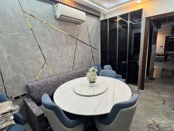 Master Bedroom in 4 BHK Builder Floor at Paras Bandna, Gt Road – for Sale