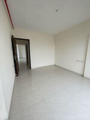 Room in 2 BHK Apartment at Goregaon East – for Rent