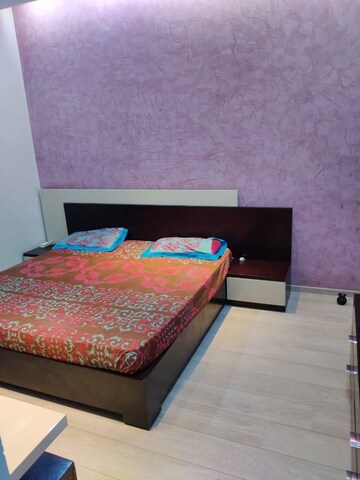 Master Bedroom in 2.5 BHK Builder Floor at Chittaranjan Park – for Rent