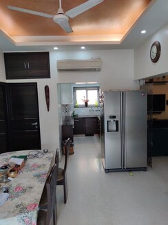 2.5 BHK + Pooja Room Builder Floor For Rent in Chittaranjan Park
