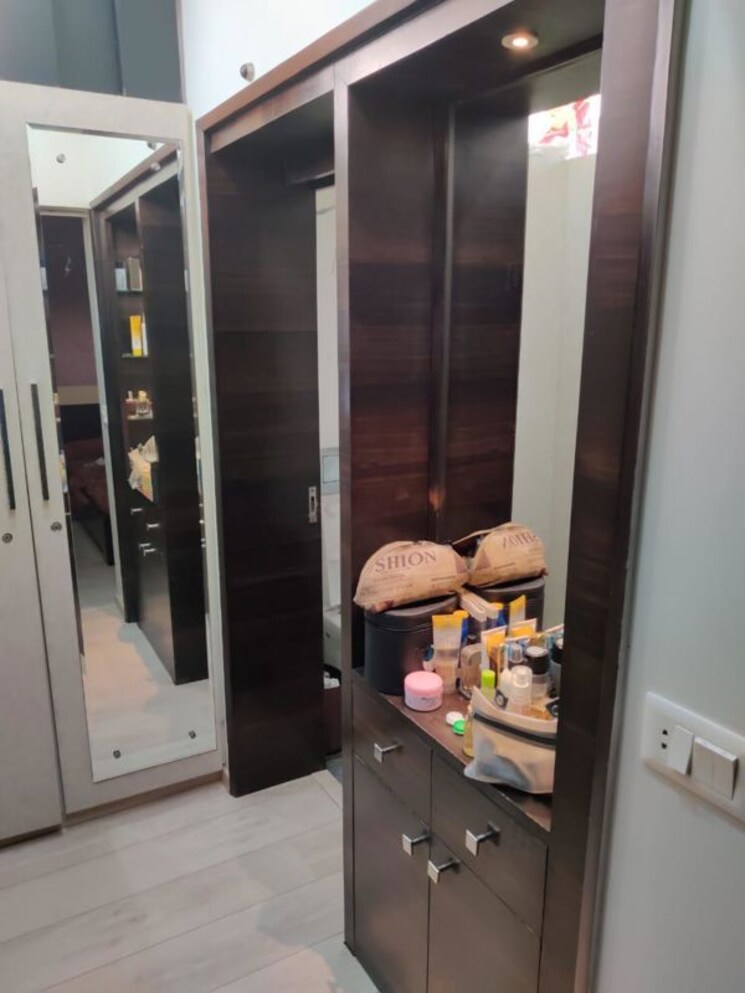 Master Bedroom, chittaranjan park 2.5 Bedroom 1700 Sq.Ft. Builder Floor In Chittaranjan Park Delhi 9891920