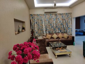 Living Room in 2.5 BHK Builder Floor at Chittaranjan Park – for Rent