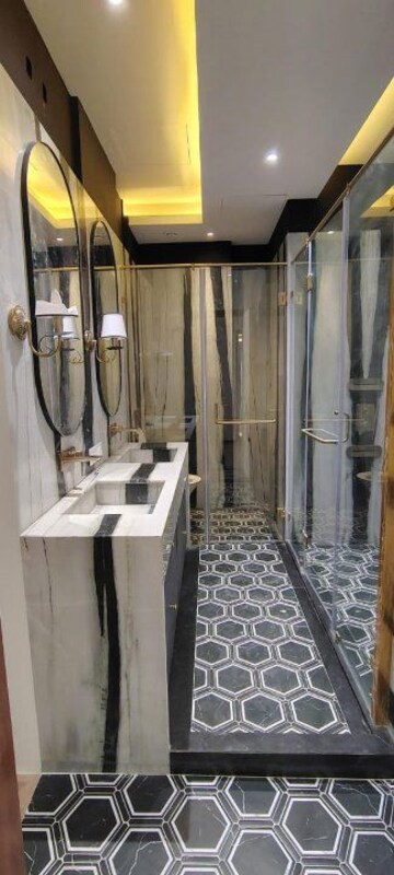 Bathroom in 6+ BHK Apartment at Lodha The World Towers World One Tier 2, Worli – for Rent