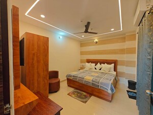 Bedroom in 1.5 BHK Independent House at Gomti Nagar – for Rent