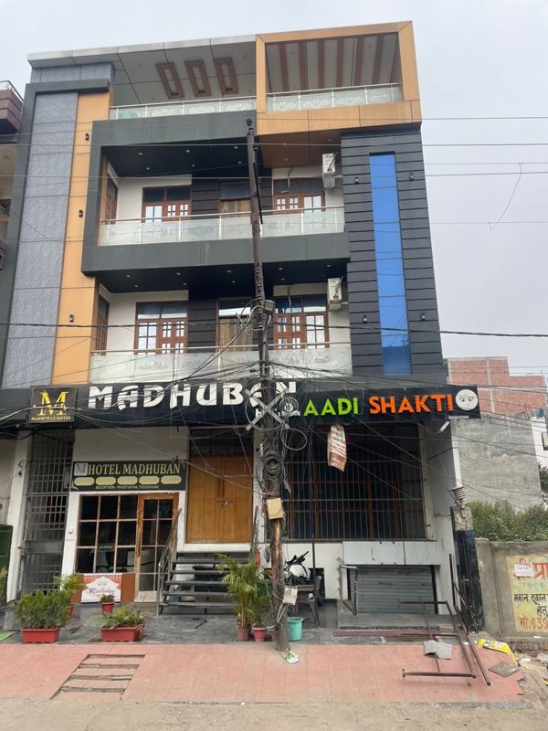 Showroom For Rent in Gomti Nagar