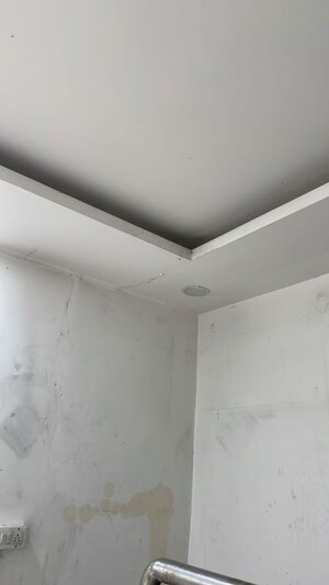   Showroom at Gomti Nagar – for Rent