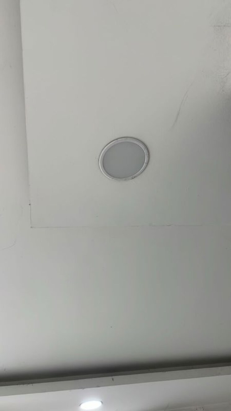 Room, gomti nagar Commercial Showroom 2152 Sq.Ft. In Gomti Nagar Lucknow 9921332