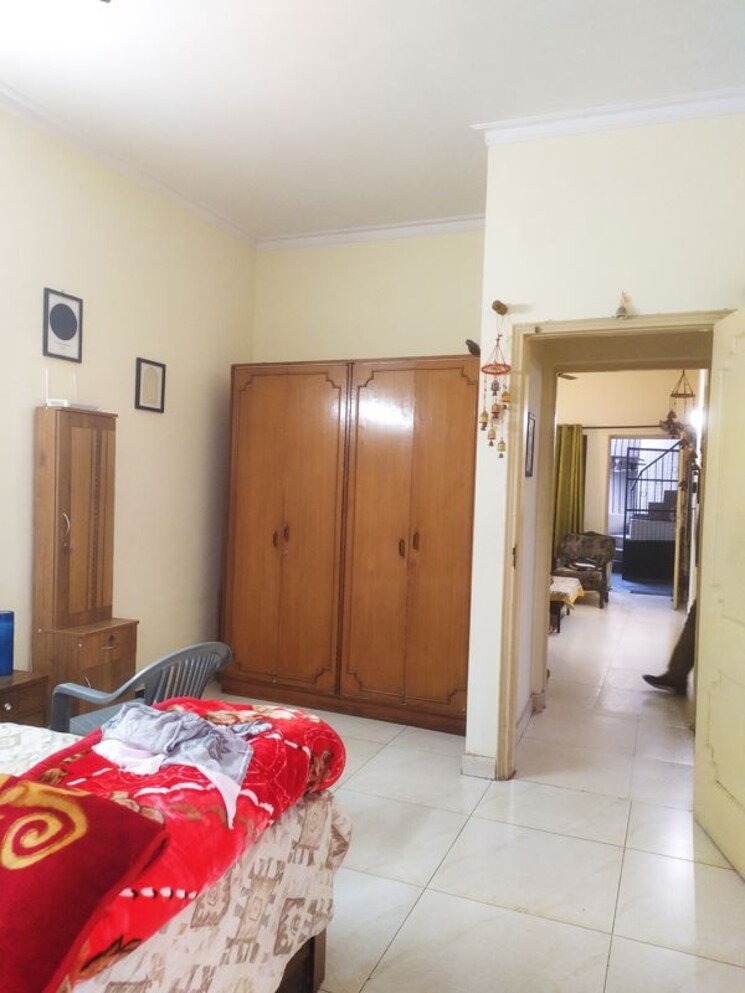 Bedroom, kalkaji 3 Bedroom 1500 Sq.Ft. Builder Floor In Kalkaji Delhi 9855228