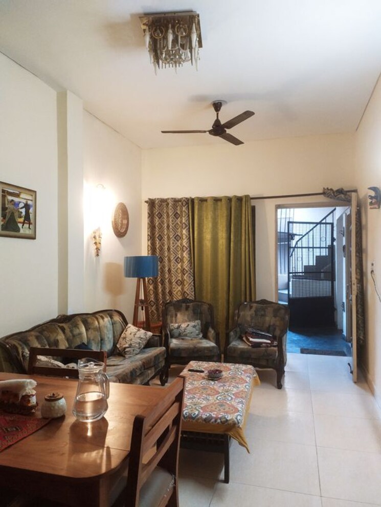 Living Room, kalkaji 3 Bedroom 1500 Sq.Ft. Builder Floor In Kalkaji Delhi 9855228