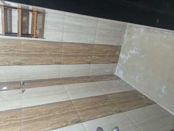 Furnished Amenities in 1 BHK Apartment at Bail Bazar – for Rent