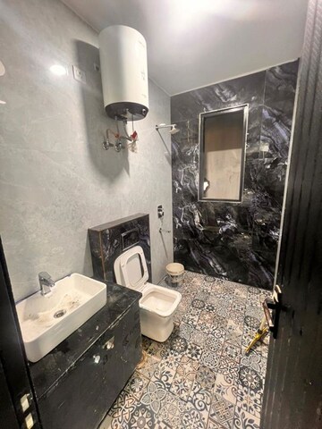 Master Bedroom in 1 BHK Builder Floor at Sector 43 – for Rent