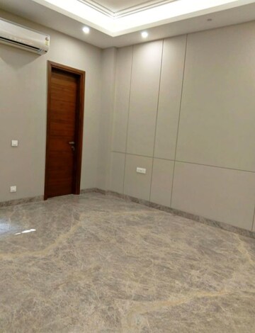 Bedroom in 3 BHK Builder Floor at Kalkaji – for Rent