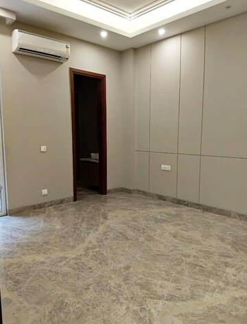 Master Bedroom in 3 BHK Builder Floor at Kalkaji – for Rent