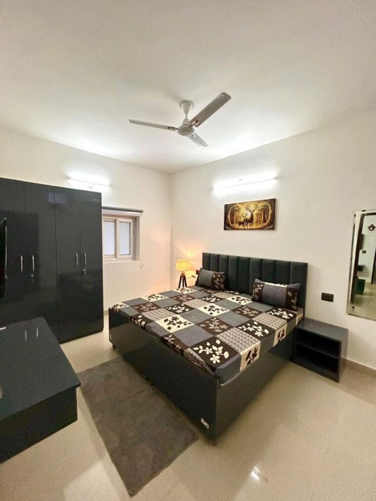 Bedroom, sector 43 1 Bedroom 710 Sq.Ft. Builder Floor In Sector 43 Gurgaon 9921399