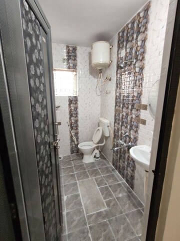 Bathroom in 1 BHK Builder Floor at New Thippasandra – for Rent