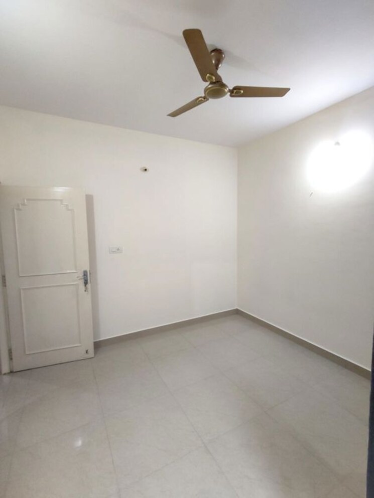 Room, new thippasandra 1 Bedroom 650 Sq.Ft. Builder Floor In New Thippasandra Bangalore 9921402