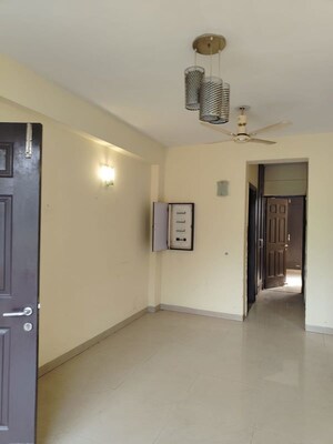 Room in 2 BHK Builder Floor at Unitech Woodstock Floors, Sector 50 – for Sale