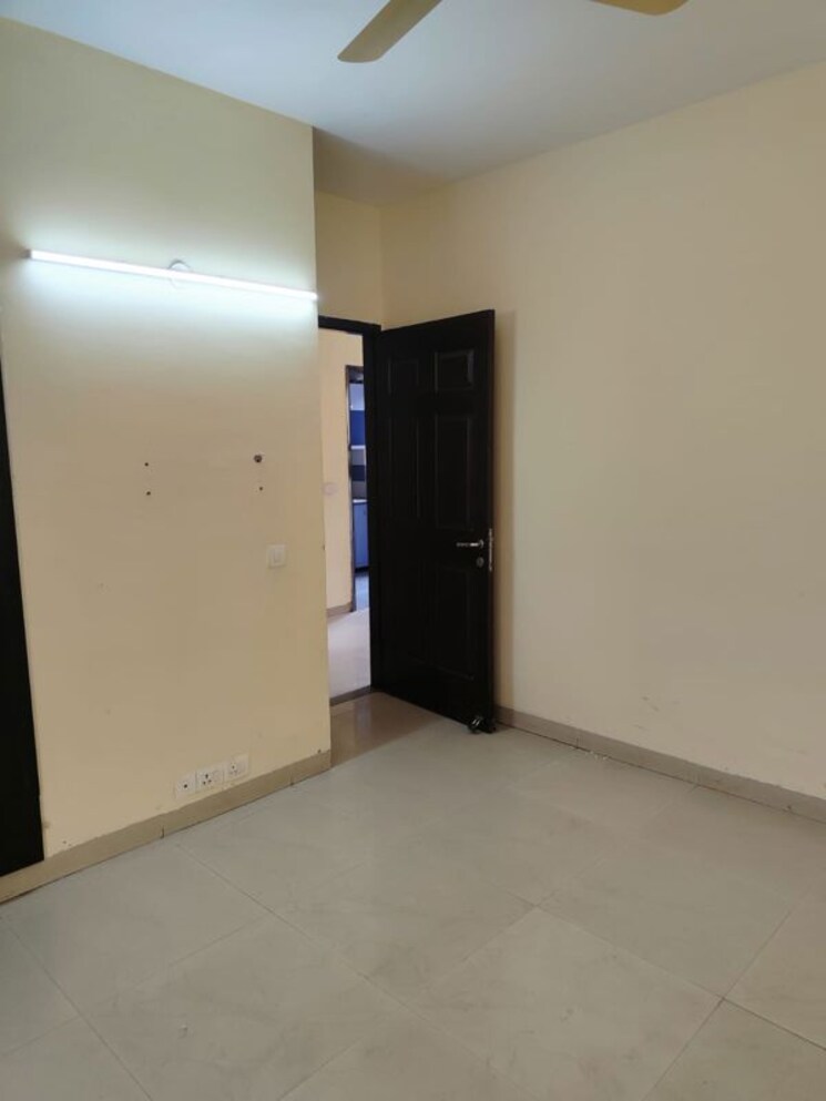 Room, unitech-woodstock-floors 2 Bedroom 192 Sq.Yd. Builder Floor In Sector 50 Gurgaon 9921401