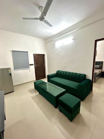 1 BHK Builder Floor For Rent in Sector 43