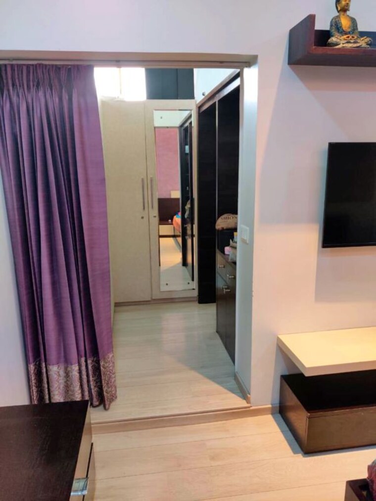 Master Bedroom, kalkaji 2.5 Bedroom 1500 Sq.Ft. Apartment In Kalkaji Delhi 9896561