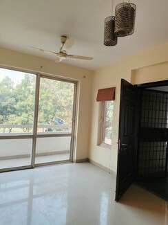 2 BHK + Pooja Room,Extra Room Builder Floor For Sale in Unitech Woodstock Floors