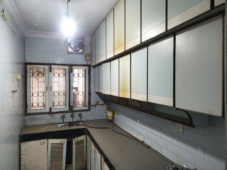 Kitchen, sarita vihar 3 Bedroom 1100 Sq.Ft. Apartment In Sarita Vihar Delhi 9921413