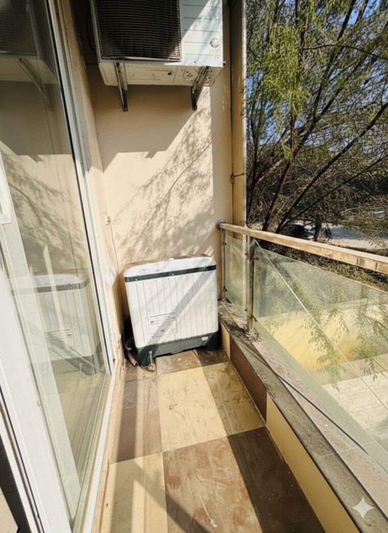 Balcony, sector 43 1 Bedroom 760 Sq.Ft. Builder Floor In Sector 43 Gurgaon 9921422