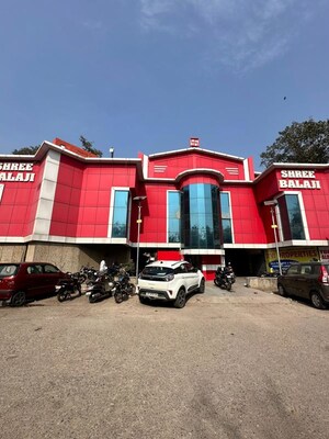  Shop – Exterior View View at Dilshad Garden - for Rent