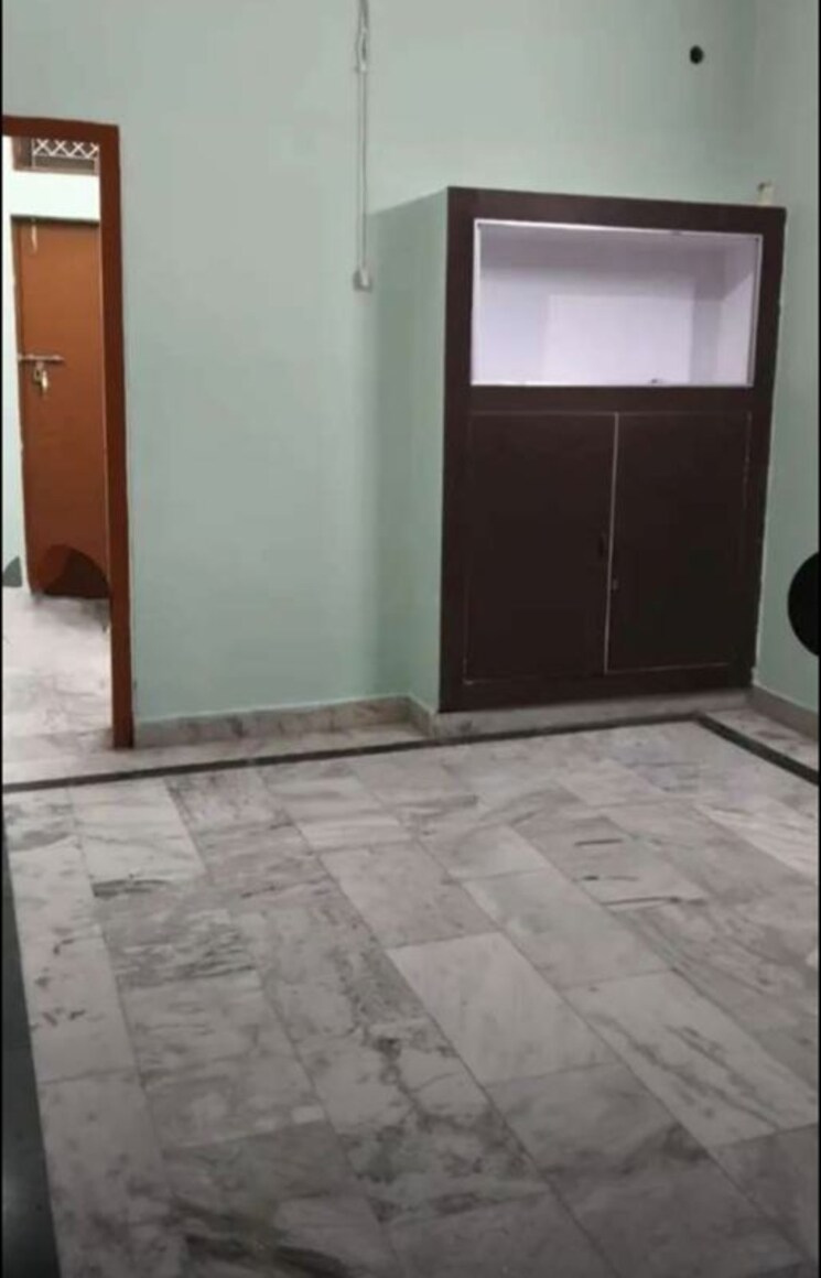 Room, aliganj 2 Bedroom 1600 Sq.Ft. Independent House In Aliganj Lucknow 9921427