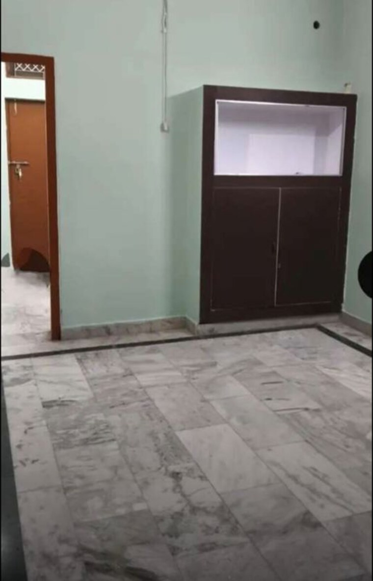 Room, aliganj 2 Bedroom 1600 Sq.Ft. Independent House In Aliganj Lucknow 9921427