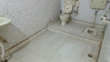 Bathroom in 3 BHK Builder Floor at Vaishali Sector 5 – for Rent