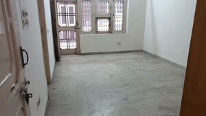 Room in 3 BHK Builder Floor at Vaishali Sector 5 – for Rent