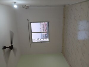 Room in 2 BHK Apartment at Sushant Golf City – for Rent