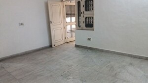 Room in 3 BHK Builder Floor at Vaishali Sector 5 – for Rent