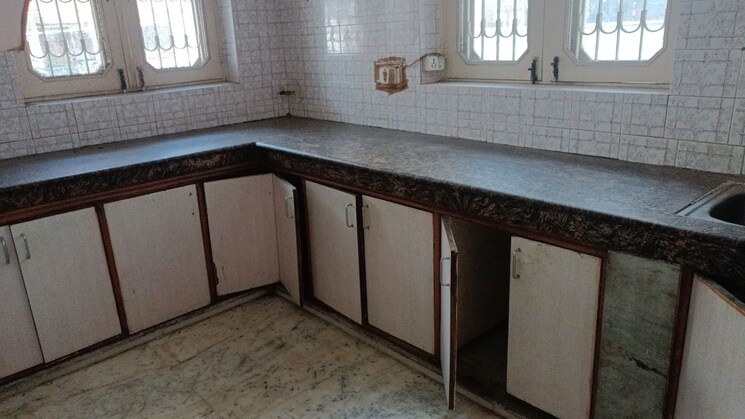 Kitchen, vaishali sector 5 3 Bedroom 1800 Sq.Ft. Builder Floor In Vaishali Sector 5 Ghaziabad 9921442