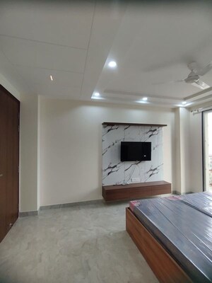 Bedroom in 1 BHK Builder Floor at Sector 57 – for Rent