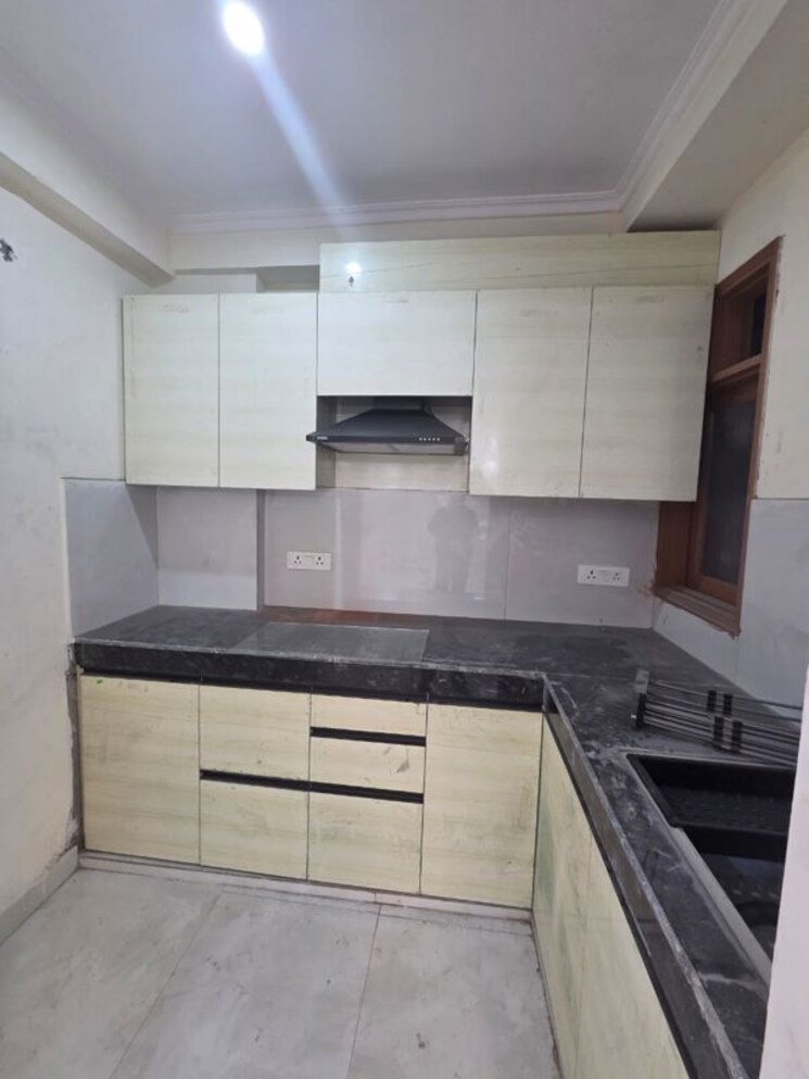 Kitchen, rajpur khurd extension 3 Bedroom 110 Sq.Ft. Builder Floor In Rajpur Khurd Extension Delhi 9921446