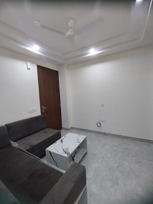 Room in 1 BHK Builder Floor at Sector 57 – for Rent