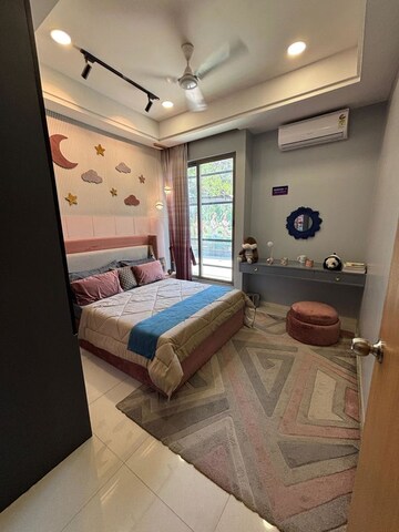Bedroom in 2 BHK Apartment at Hadapsar – for Sale