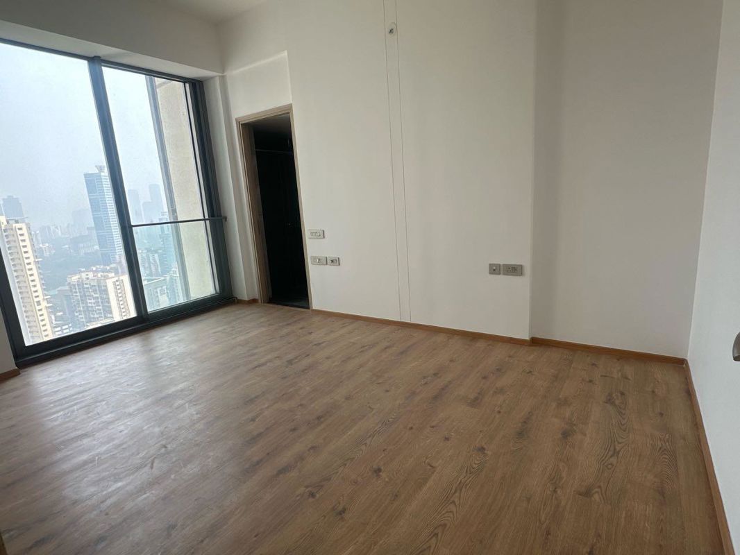 4 BHK + Pooja Room,Servant Room,Study Room Apartment For Sale in Rustomjee Crown