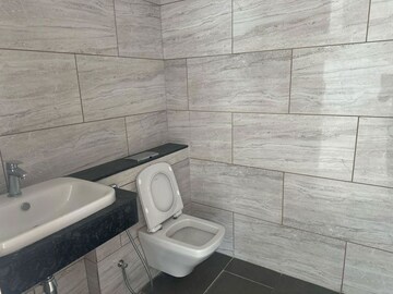 Bathroom in 4 BHK Apartment at Rustomjee Crown, Prabhadevi – for Sale