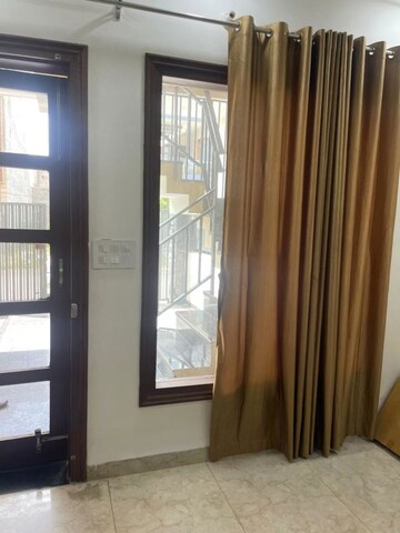 Room in 2 BHK Builder Floor at Aerocity – for Rent