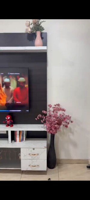 Furnished Amenities in 2 BHK Apartment at Gaur Atulyam, Omicron I Greater Noida – for Rent