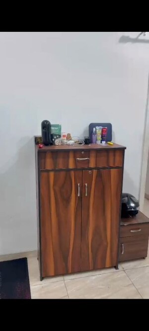 Furnished Amenities in 2 BHK Apartment at Gaur Atulyam, Omicron I Greater Noida – for Rent